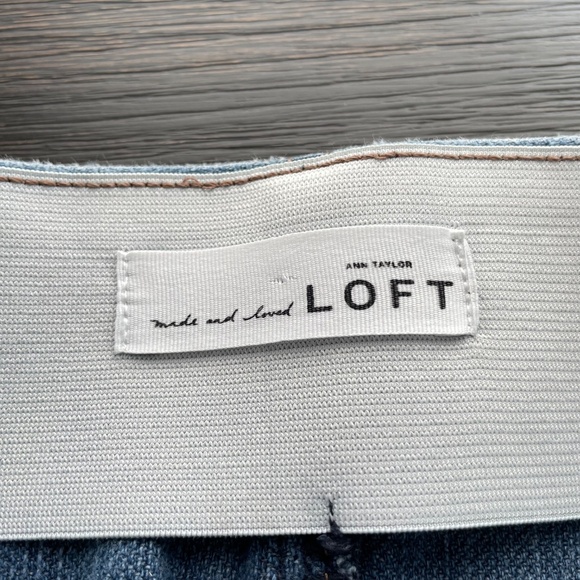 LOFT Denim Pencil Mini Skirt Size 27/4 - Picture 3 of 6